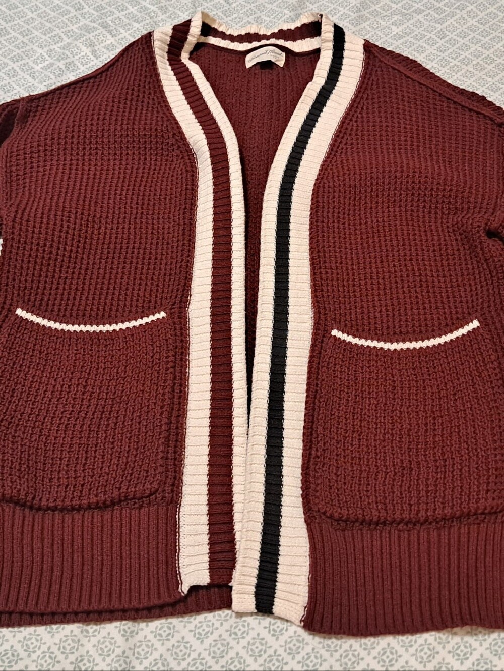 Universal Thread Women's Maroon Open-Front Knit Cardigan with Contrast Trim